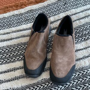 NWOT lands end mens sherpa lined all weather moccasins brown sz.11